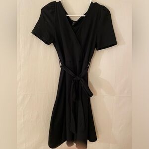 SHEIN Black V-Neck Short Sleeve Sundress